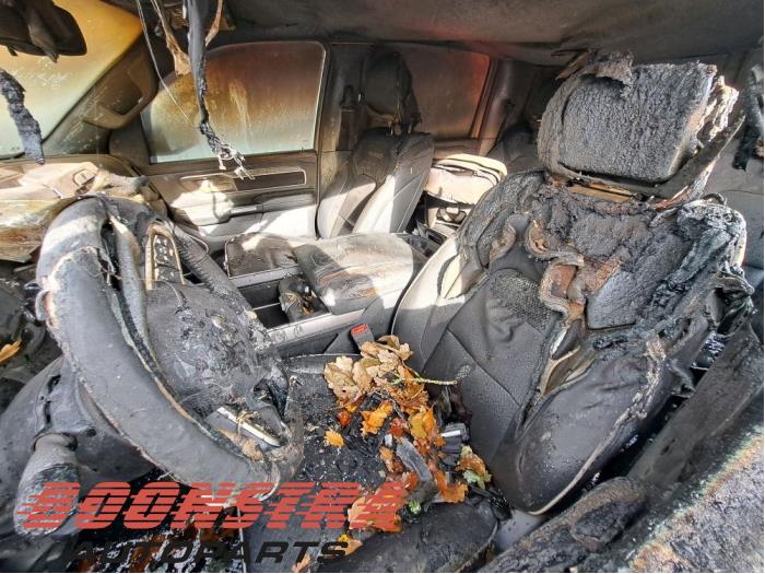 Dodge 1500 Crew Cab 5.7 Hemi V8 4x4 Sloopvoertuig (2020, Zwart)