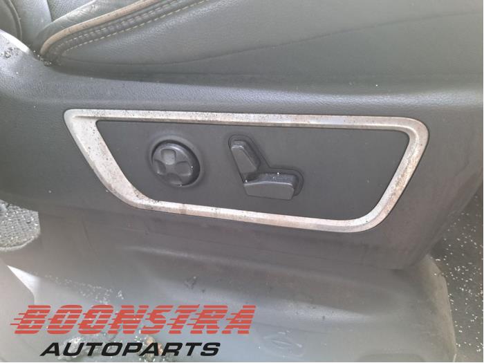 Dodge 1500 Crew Cab 5.7 Hemi V8 4x4 Sloopvoertuig (2020, Zwart)