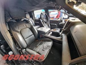 Dodge 1500 Crew Cab 5.7 Hemi V8 4x4 Sloopvoertuig (2020, Zwart)