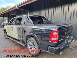 Dodge 1500 Crew Cab 5.7 Hemi V8 4x4 Sloopvoertuig (2020, Zwart)
