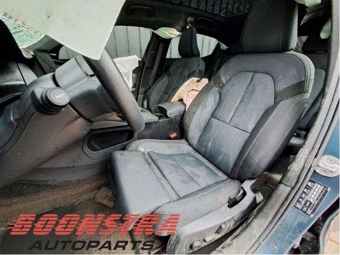 Polestar Polestar 2 82kWh Long Range Single Motor Sloopvoertuig (2024, Blauw)