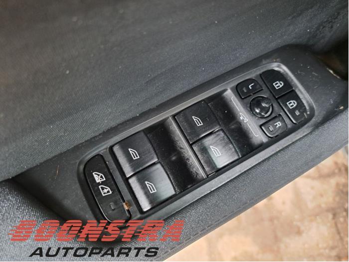 Polestar Polestar 2 82kWh Long Range Single Motor Sloopvoertuig (2024, Blauw)