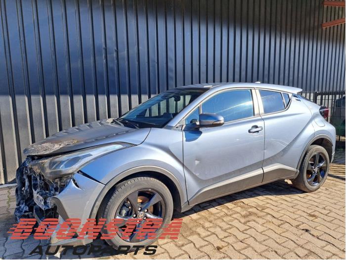 Toyota C-HR 16-