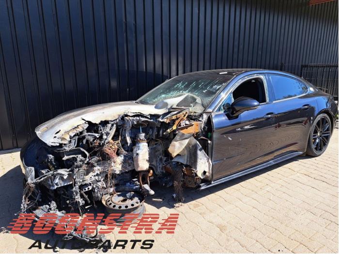 Porsche Panamera 16-