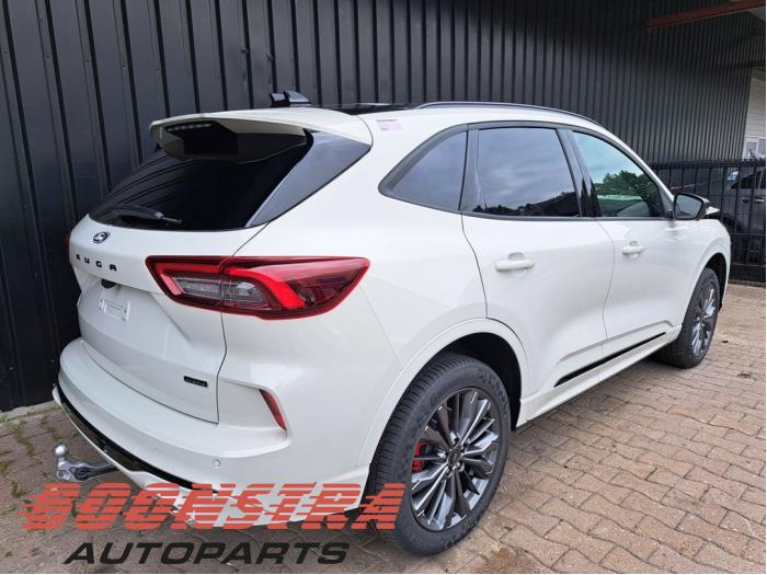 Ford Kuga III 2.5 PHEV 16V Sloopvoertuig (2025, Wit)