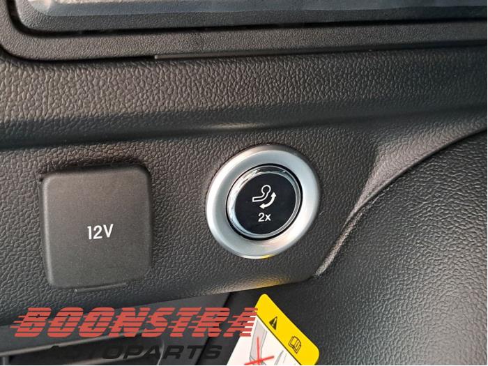 Ford Kuga III 2.5 PHEV 16V Sloopvoertuig (2025, Wit)