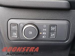 Ford Kuga III 2.5 PHEV 16V Sloopvoertuig (2025, Wit)