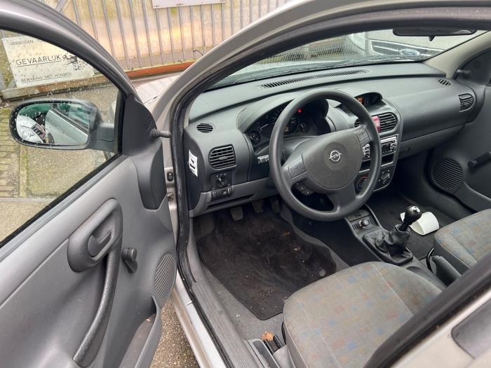 Opel Corsa C 1.2 16V Sloopvoertuig (2001, Grijs)