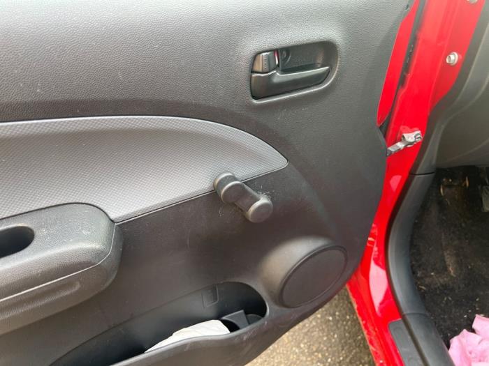 Opel Agila 1.0 12V Sloopvoertuig (2010, Rood)