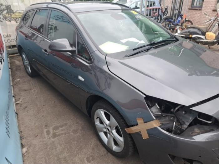 Opel Astra J Sports Tourer 1.4 Turbo 16V Sloopvoertuig (2011, Antraciet)