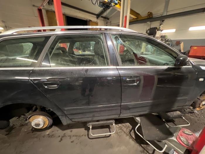 Audi A4 Avant 2.0 TDI 16V Sloopvoertuig (2006, Zwart)