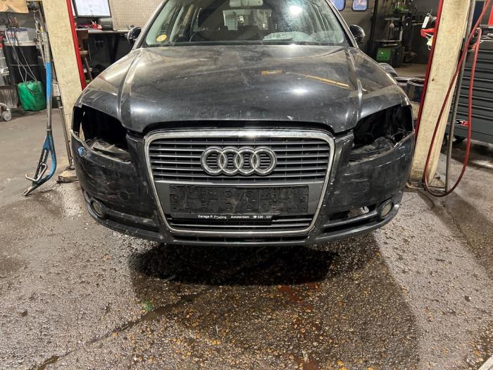 Audi A4 Avant 2.0 TDI 16V Sloopvoertuig (2006, Zwart)