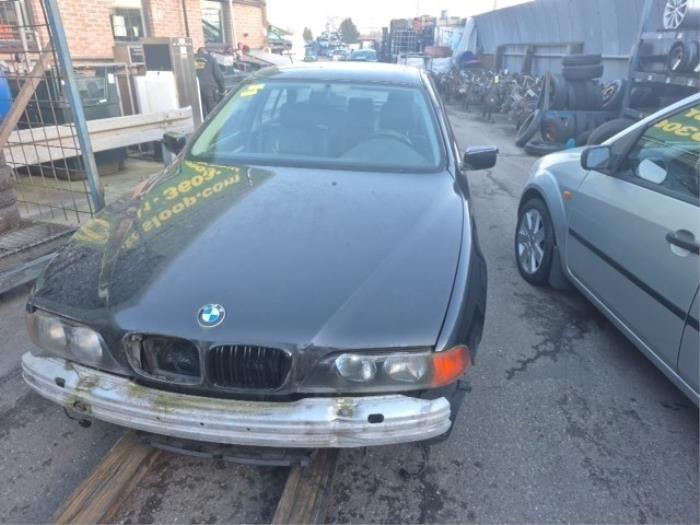 BMW 5 serie 520i 24V Sloopvoertuig (1998, Zwart)
