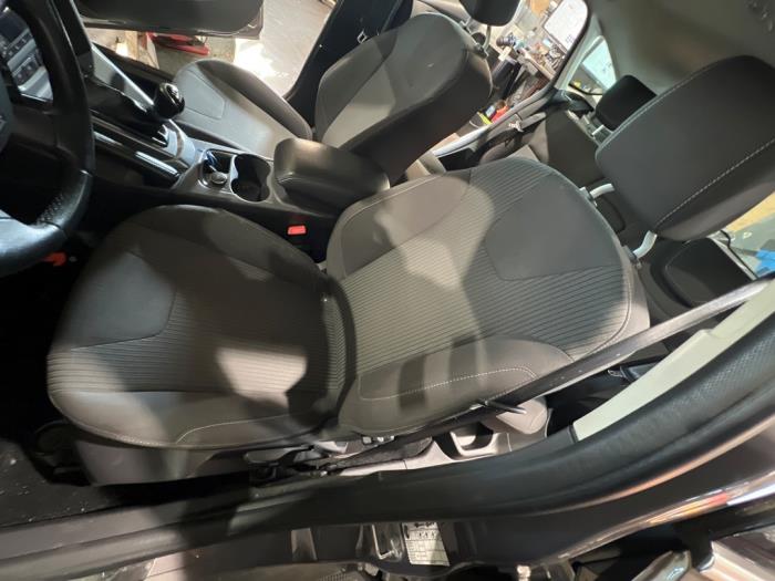 Ford Focus 3 1.0 Ti-VCT EcoBoost 12V 100 Sloopvoertuig (2012, Bruin)