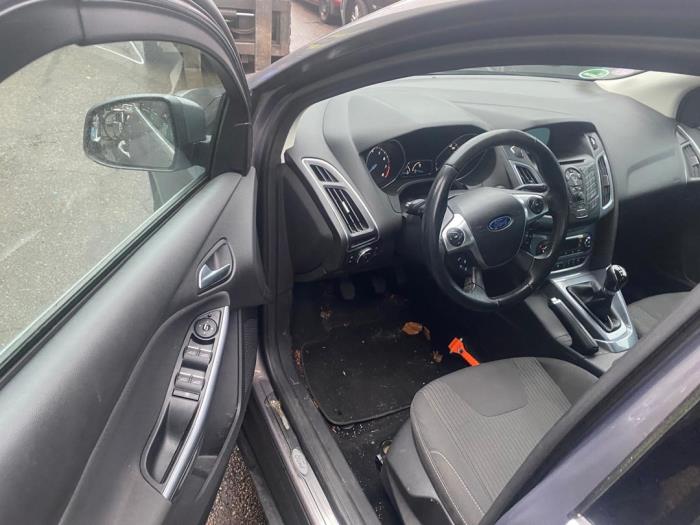 Ford Focus 3 1.0 Ti-VCT EcoBoost 12V 100 Sloopvoertuig (2012, Bruin)