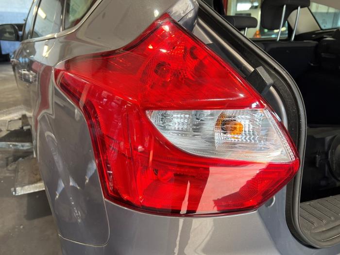 Ford Focus 3 1.0 Ti-VCT EcoBoost 12V 100 Sloopvoertuig (2012, Bruin)