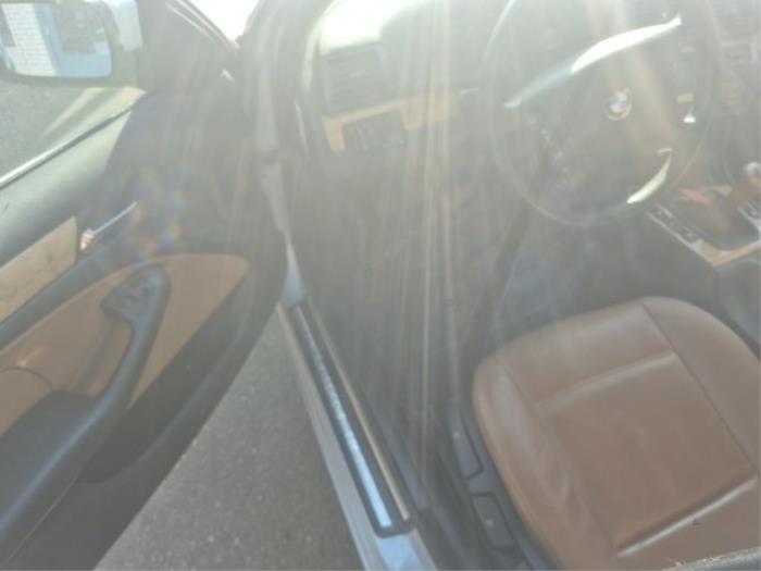 BMW 3 serie 320i 24V Sloopvoertuig (2002, Grijs)