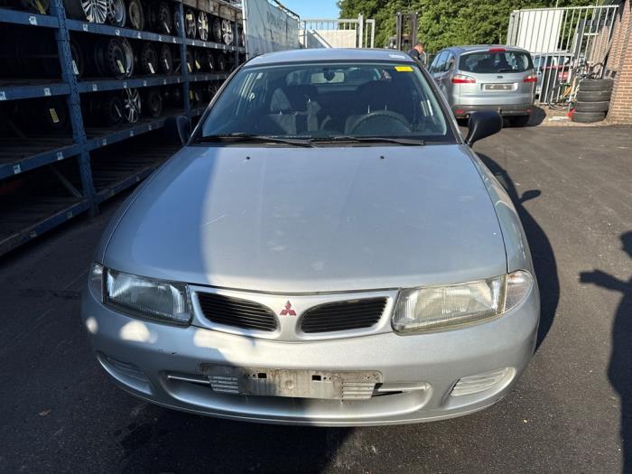 Mitsubishi Carisma 1.6i 16V Sloopvoertuig (1999, Grijs)