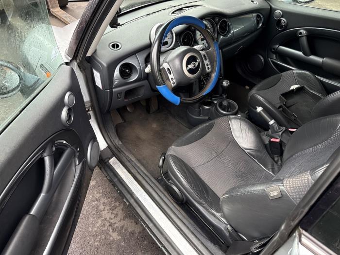Mini Mini One/Cooper 1.6 16V Cooper Sloopvoertuig (2003, Grijs)