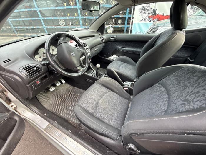 Peugeot 206 CC 1.6 16V Sloopvoertuig (2004, Grijs)