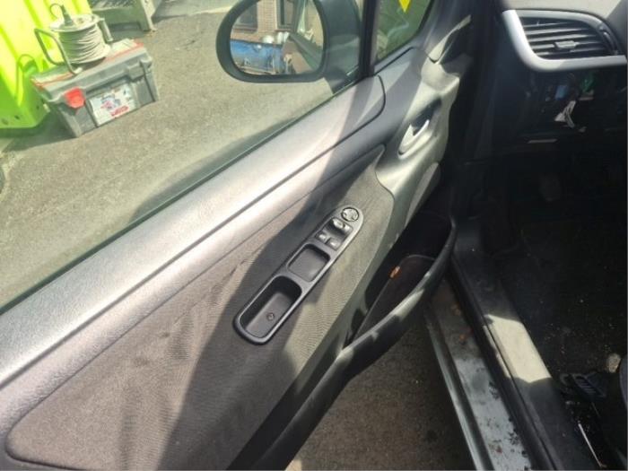 Peugeot 207/207+ 1.4 16V VTi Sloopvoertuig (2008, Grijs)