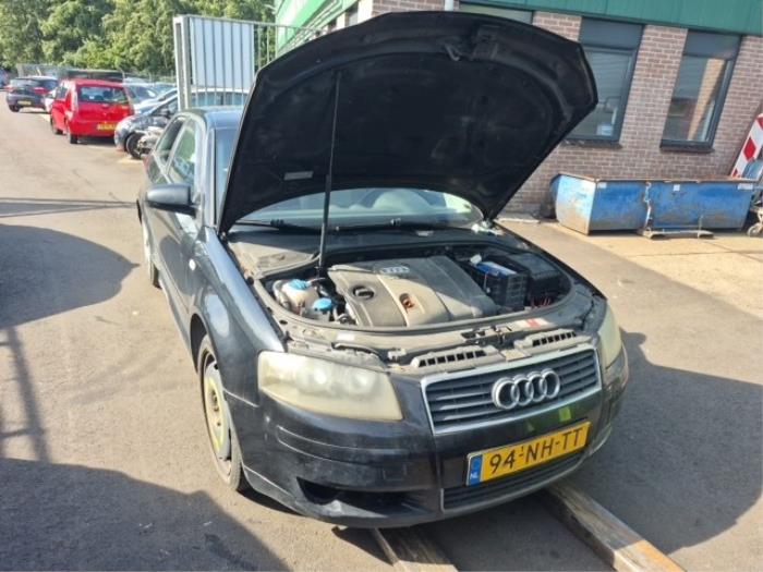Audi A3 1.6 16V FSI Sloopvoertuig (2003, Zwart)