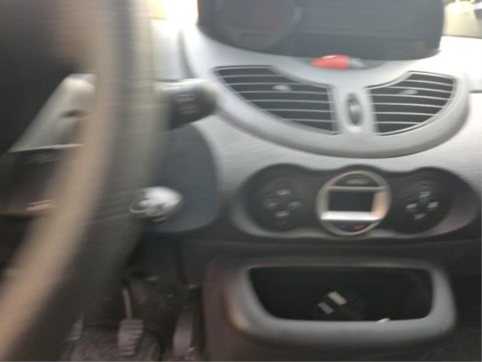 Renault Twingo II 1.2 16V Sloopvoertuig (2011, Zwart)