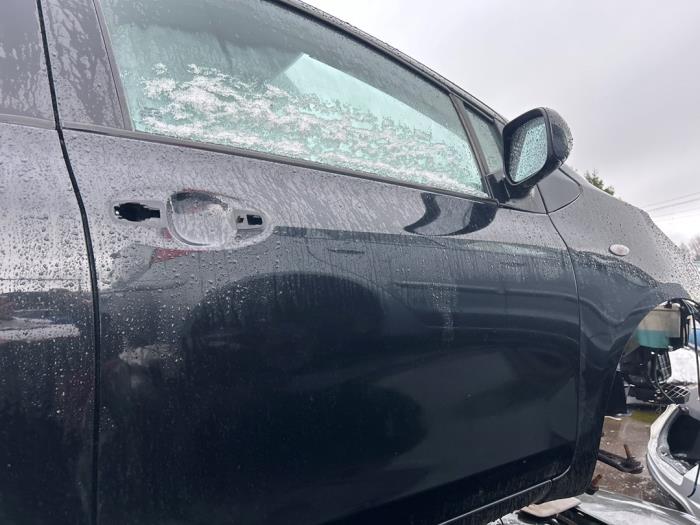 Toyota Yaris II 1.33 16V Dual VVT-I Sloopvoertuig (2009, Zwart)