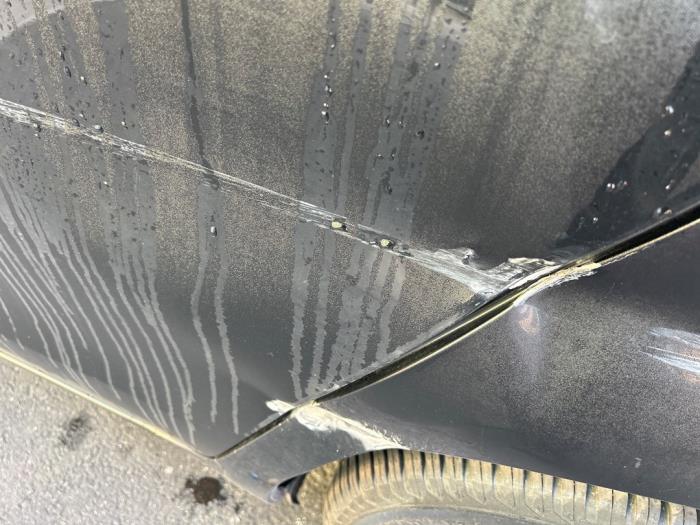 Toyota Yaris II 1.33 16V Dual VVT-I Sloopvoertuig (2009, Zwart)