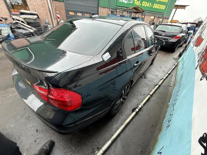 BMW 3 serie 318i 16V Sloopvoertuig (2009, Zwart)