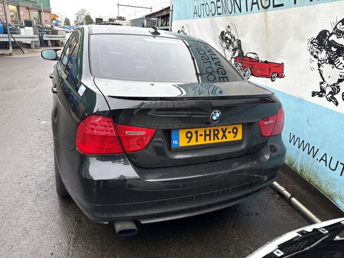 BMW 3 serie 318i 16V Sloopvoertuig (2009, Zwart)