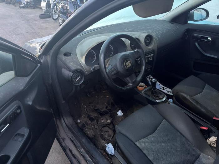 Seat Ibiza III 1.4 16V 100 Sloopvoertuig (2004, Zwart)