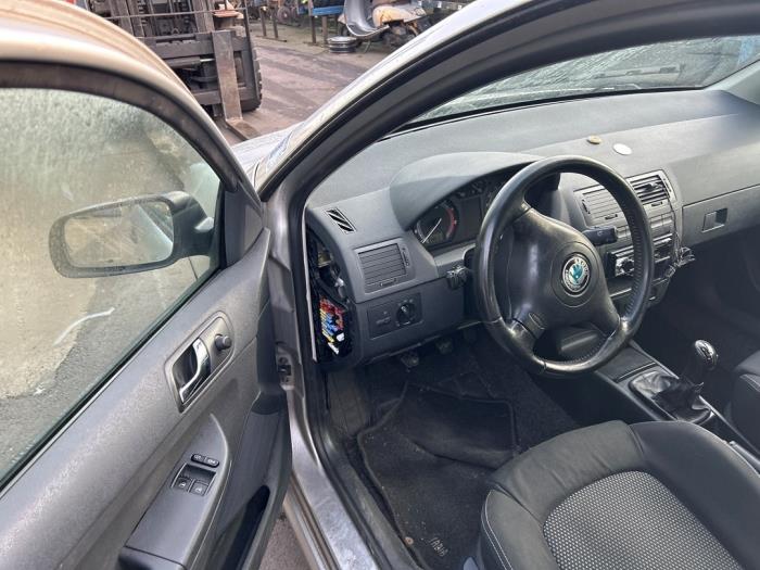 Skoda Fabia 1.4i 16V Sloopvoertuig (2006, Grijs)