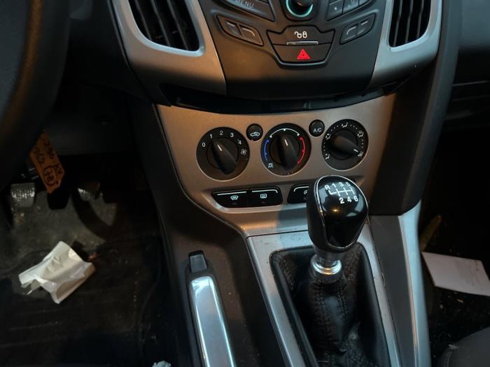 Ford Focus 3 1.0 Ti-VCT EcoBoost 12V 125 Sloopvoertuig (2013, Bruin)