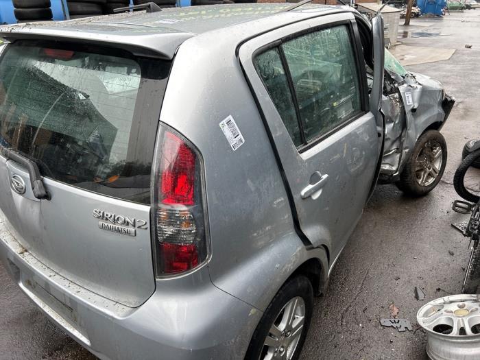 Daihatsu Sirion 2 1.3 16V DVVT Sloopvoertuig (2009, Grijs)