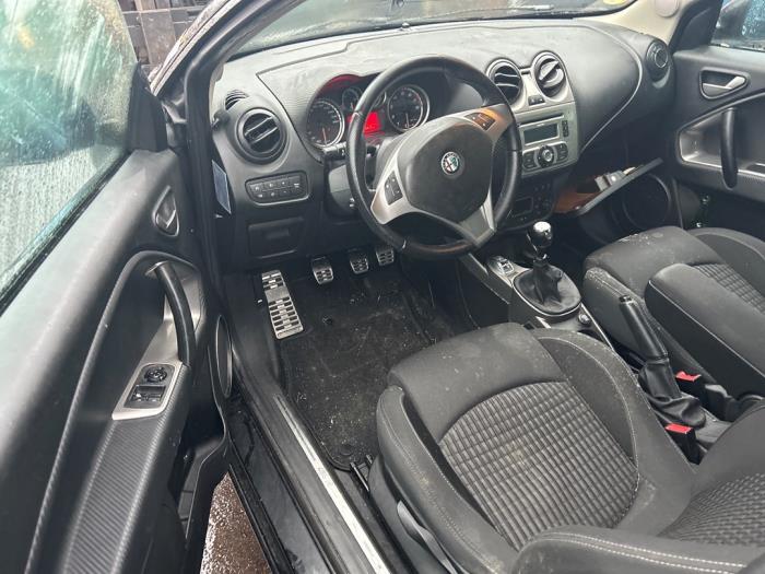 Alfa Romeo MiTo 1.4 Turbo 16V Sloopvoertuig (2009, Zwart)