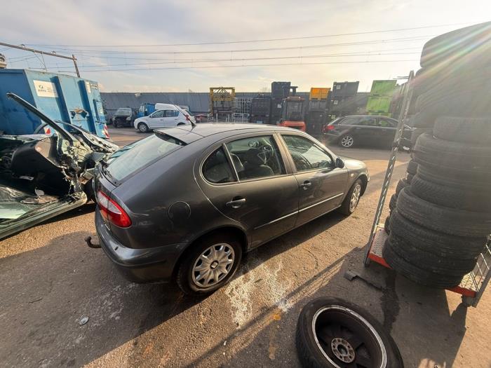 Seat Leon 1.6 16V Sloopvoertuig (2002, Grijs)