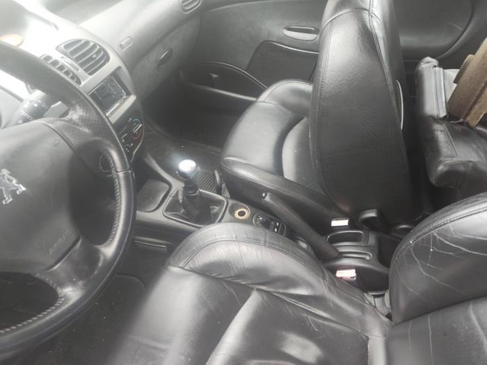 Peugeot 206 1.4 XR,XS,XT,Gentry Sloopvoertuig (2003, Grijs)