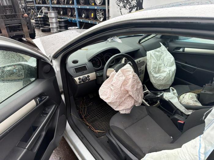 Opel Astra H GTC 1.6 16V Sloopvoertuig (2008)