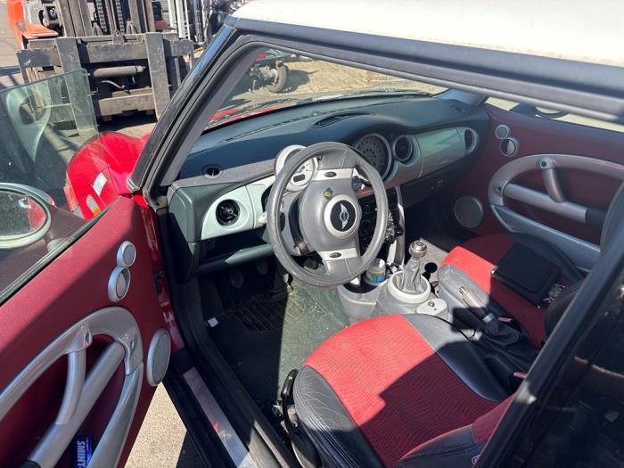 Mini Mini 1.6 16V Cooper Sloopvoertuig (2001, Rood)