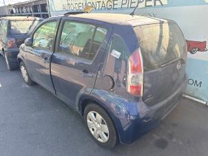 Daihatsu Sirion 2 1.0 12V DVVT Sloopvoertuig (2006, Blauw)