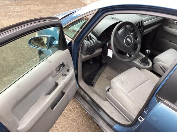 Audi A2 1.4 16V Sloopvoertuig (2000, Blauw)