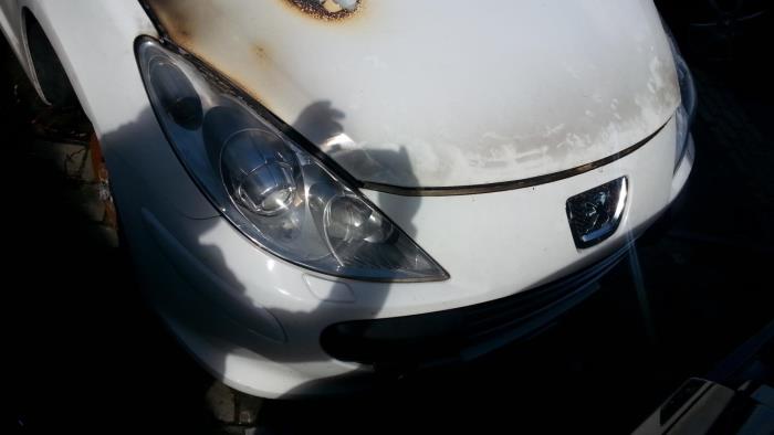 Peugeot 307 SW 2.0 HDi 135 16V FAP Sloopvoertuig (2008, Wit)