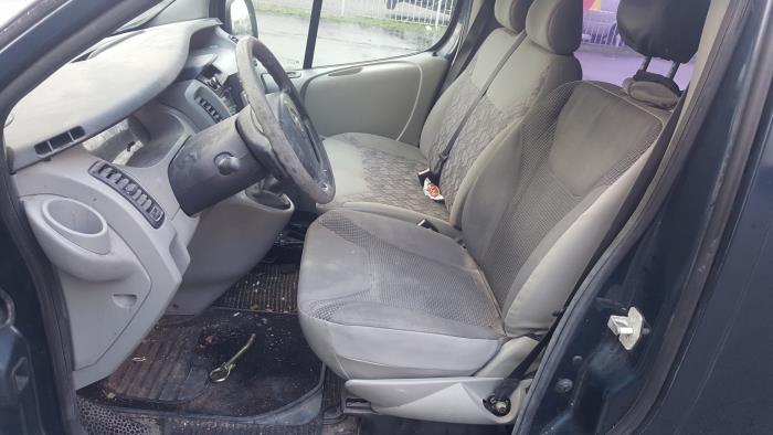 Opel Vivaro 1.9 DI Sloopvoertuig (2002, Blauw)