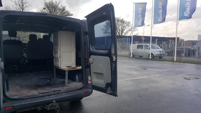 Opel Vivaro 1.9 DI Sloopvoertuig (2002, Blauw)