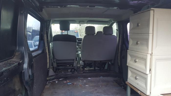 Opel Vivaro 1.9 DI Sloopvoertuig (2002, Blauw)