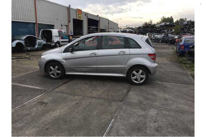 Mercedes B 2.0 B-200 CDI 16V Sloopvoertuig (2005, Zilver)