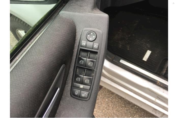 Mercedes B 2.0 B-200 CDI 16V Sloopvoertuig (2005, Zilver)