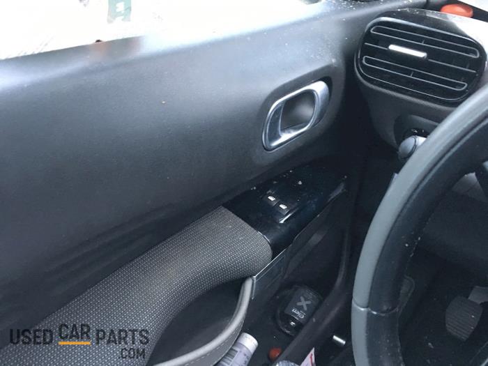 Citroen C4 Cactus 1.2 PureTech 110 12V Sloopvoertuig (2015, Grijs)