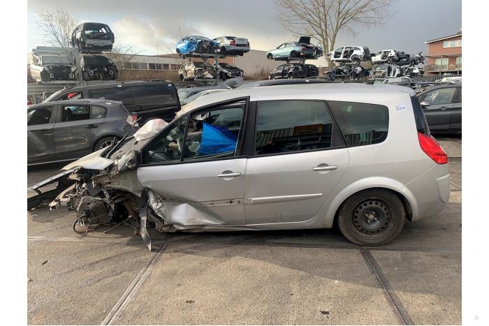 Renault Scénic II 2.0 16V Sloopvoertuig (2007, Grijs)